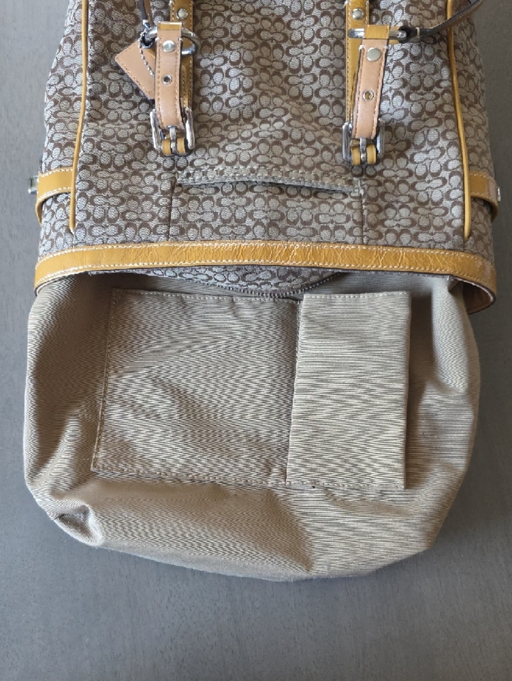 EUC Coach Brown Signature Small C Small Tote - Picture 8 of 12